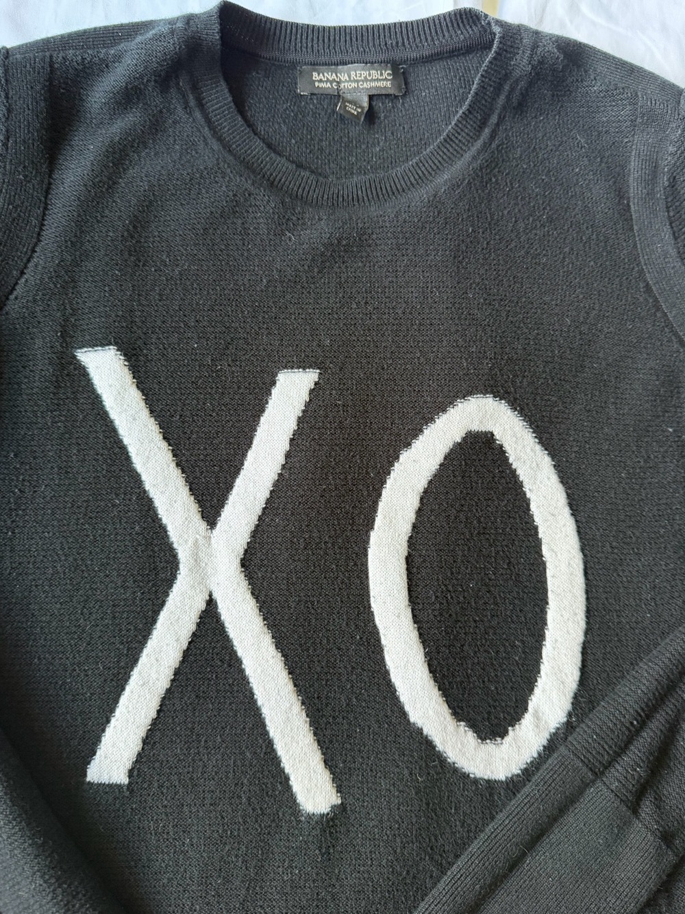 XO Graphic Black Crewneck Pima Cotton Cashmere Blend Sweater Banana Republic XS